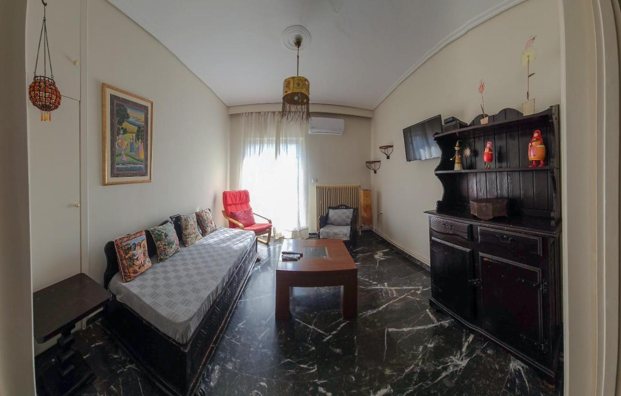 Apartment Like Homeretro